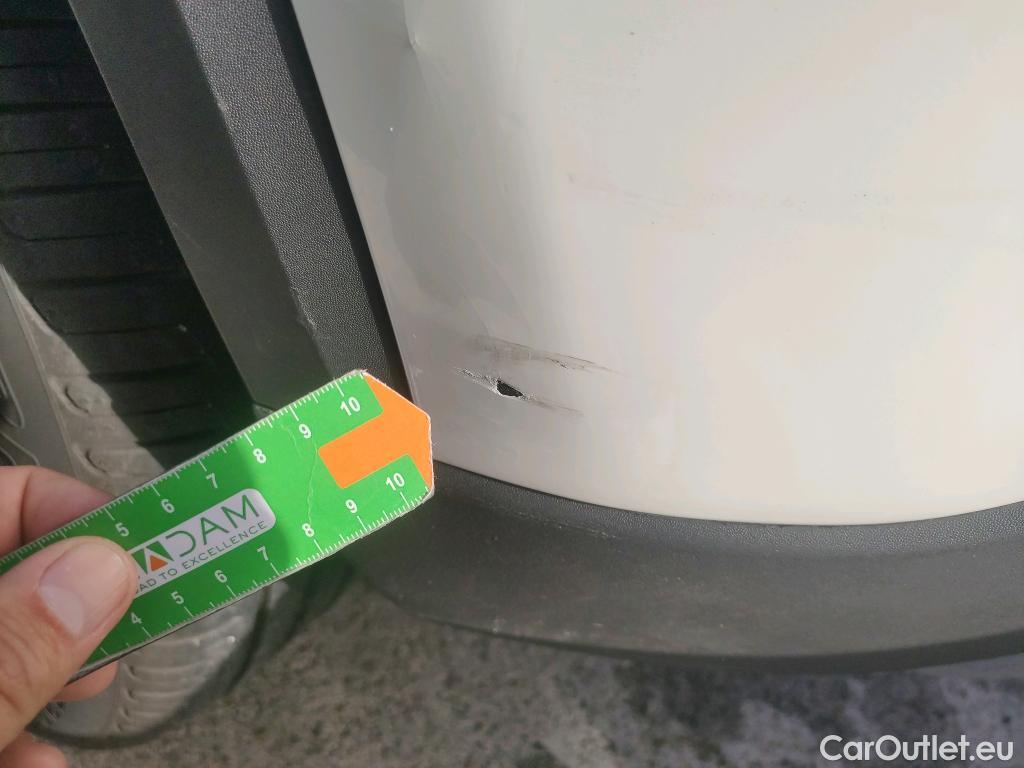  Mercedes  GLA MERCEDES-BENZ  / 2020 / 5P / todoterreno  200 D #13