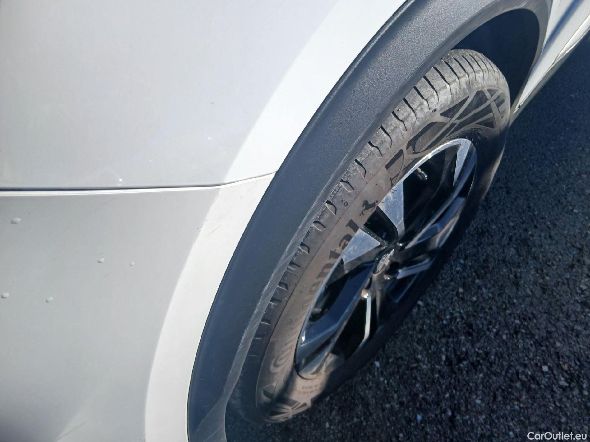  Peugeot  2008 PEUGEOT  / 2019 / 5P / todoterreno Allure BlueHDI 81kW (110CV) #7