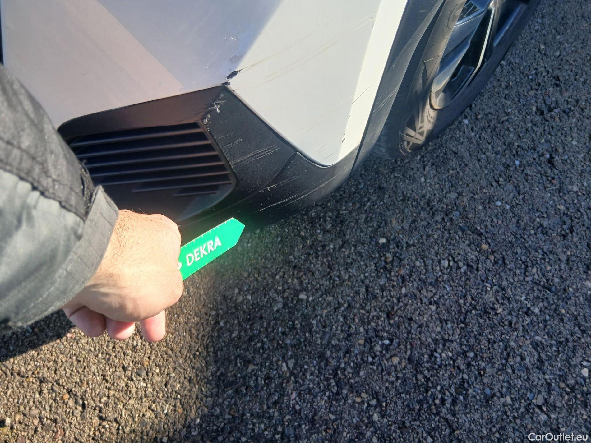  Peugeot  2008 PEUGEOT  / 2019 / 5P / todoterreno Allure BlueHDI 81kW (110CV) #6