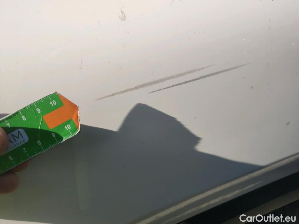  Mercedes  GLA MERCEDES-BENZ  / 2020 / 5P / todoterreno  200 D #16