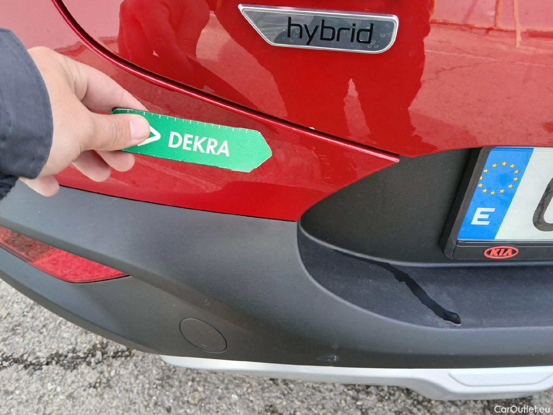  KIA  STONIC KIA  / 2017 / 5P / todoterreno 1.0 T-GDi 74kW (100CV) MHEV iMT Concept #10