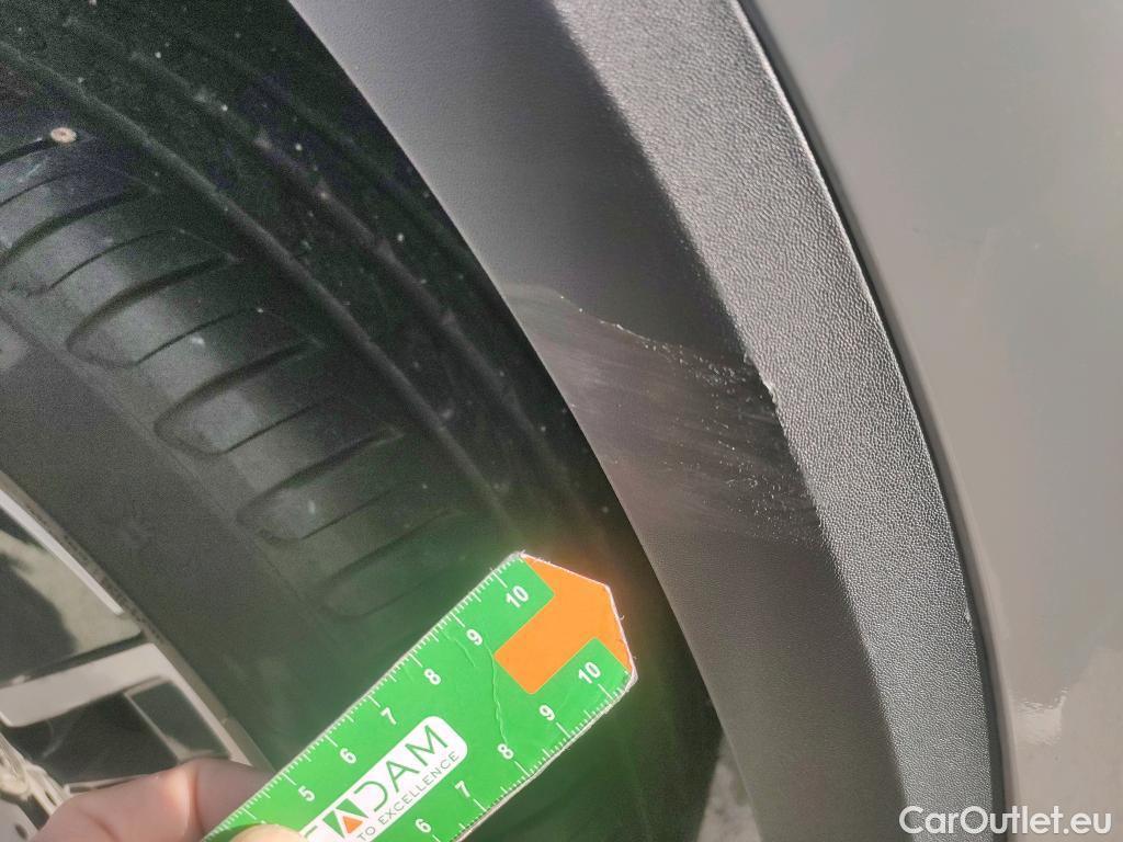  Mercedes  GLA MERCEDES-BENZ  / 2020 / 5P / todoterreno  200 D #26