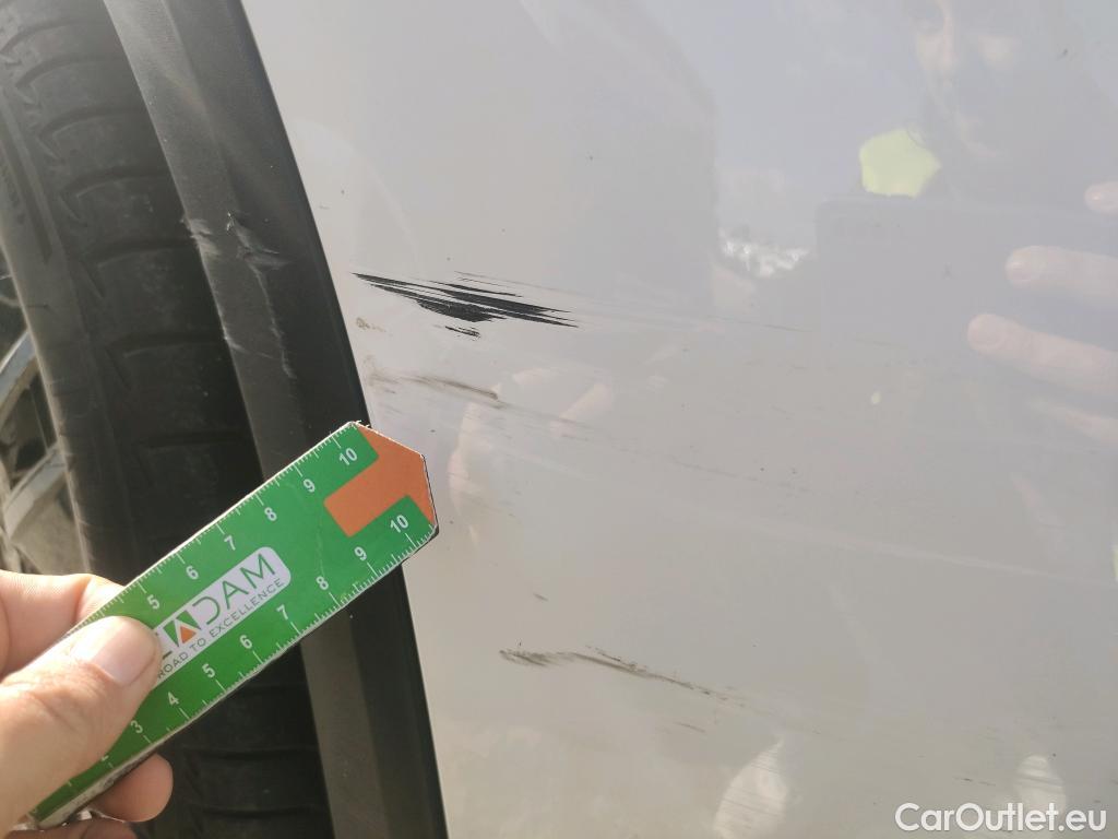  Mercedes  GLA MERCEDES-BENZ  / 2020 / 5P / todoterreno  200 D #24