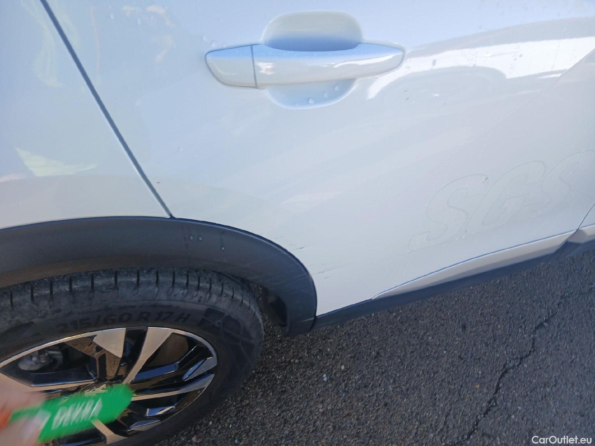  Peugeot  2008 PEUGEOT  / 2019 / 5P / todoterreno Allure BlueHDI 81kW (110CV) #32