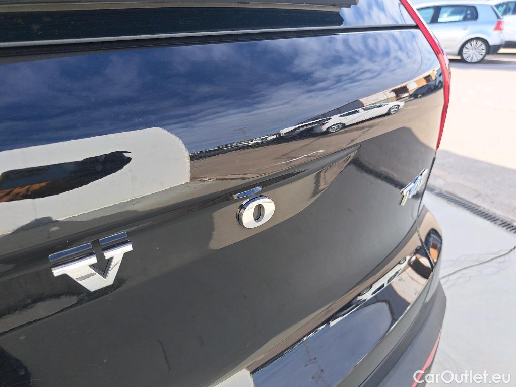  Volvo  XC 40 VOLVO XC40 / 2017 / 5P / todoterreno 2.0 T4 Inscrption Auto #3