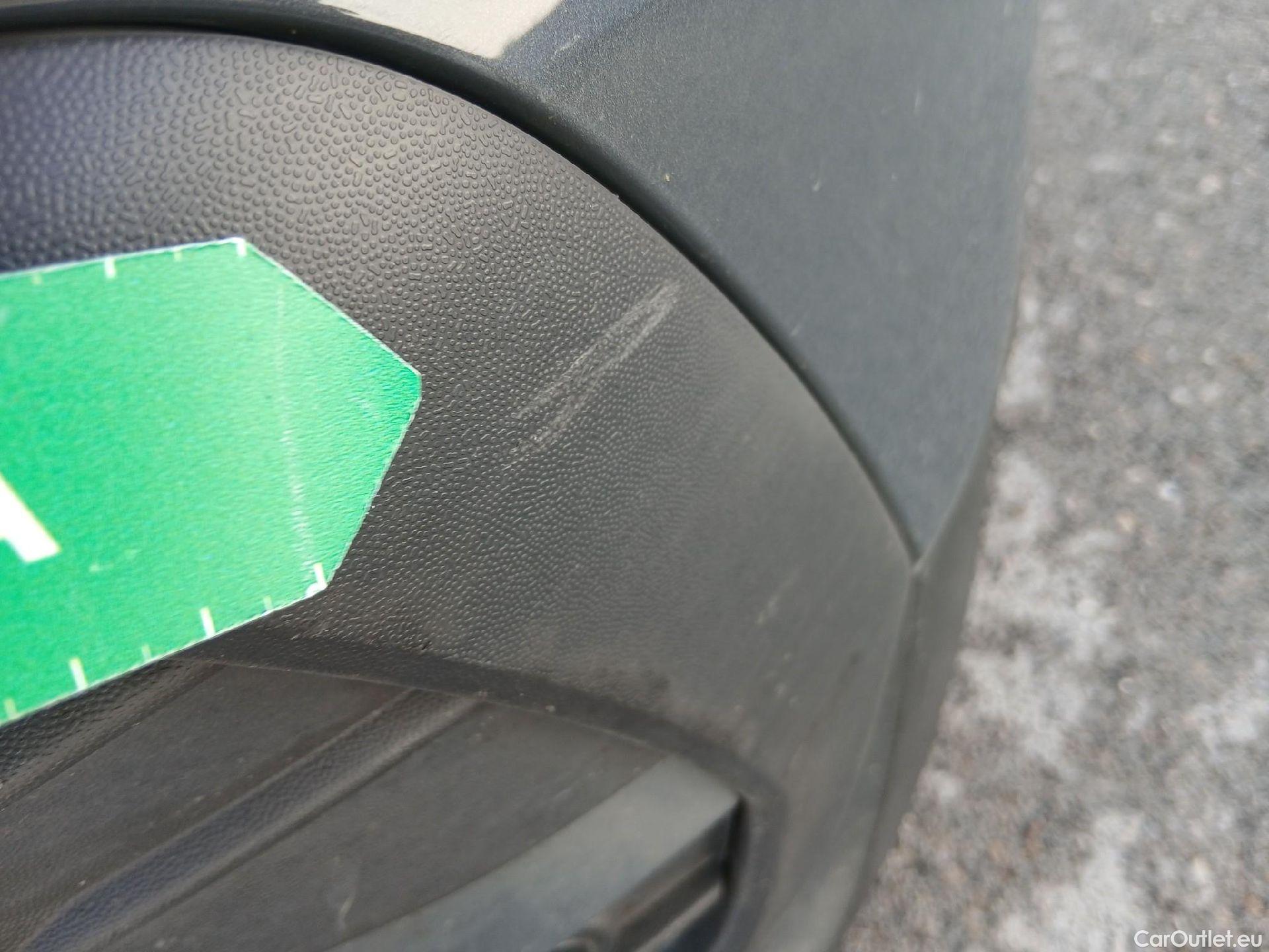  Volkswagen  Tiguan VOLKSWAGEN  / 2020 / 5P / todoterreno Life 1.5 TSI 110kW (150CV) #9