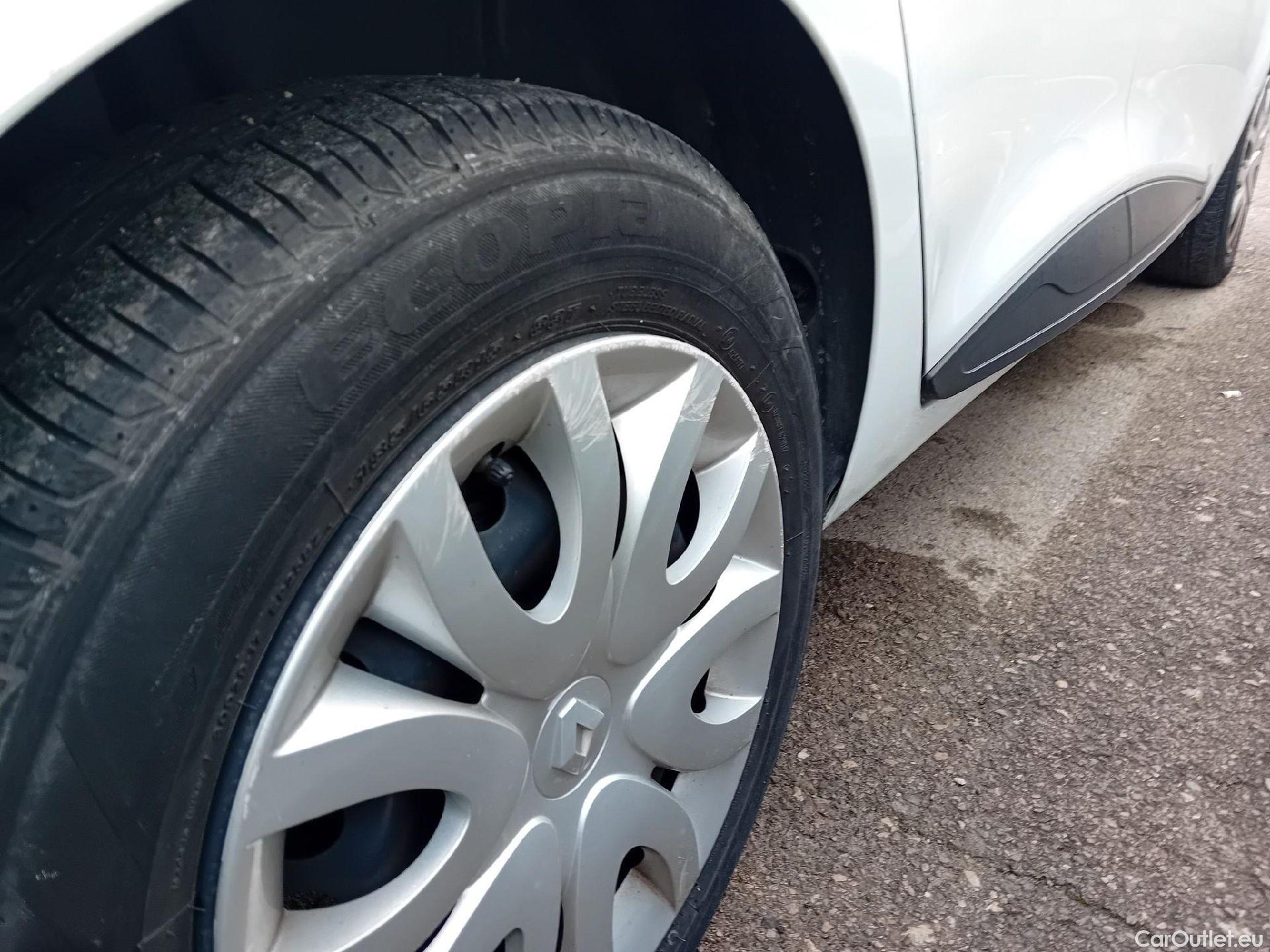  Renault  Clio RENAULT  / 2016 / 5P / berlina con portón Business TCe 66kW (90CV) GLP -18 #24