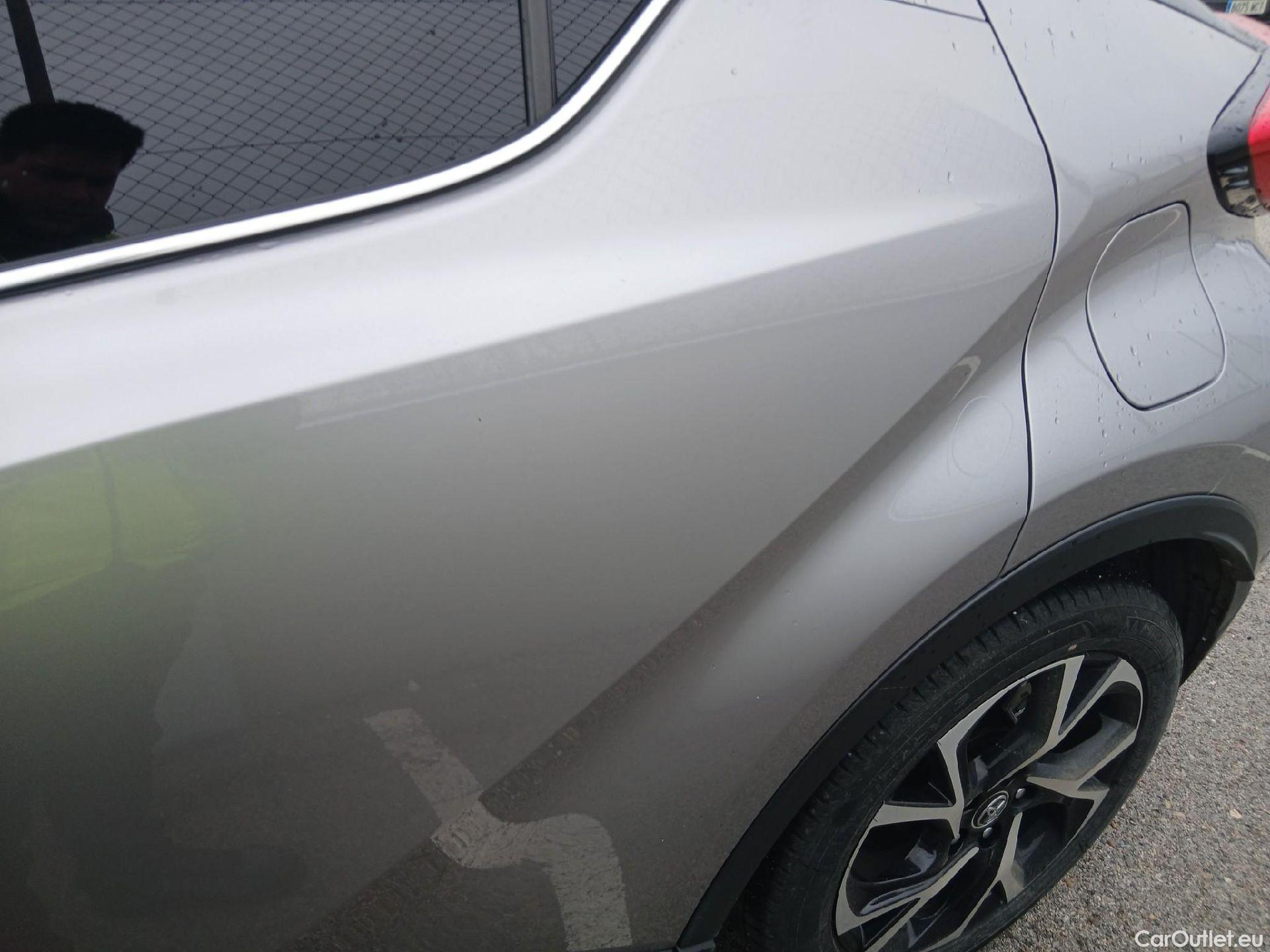  Toyota  C-HR TOYOTA  / 2016 / 5P / todoterreno 1.8 125H Advance (CX) #10