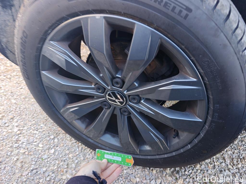  Volkswagen  T-ROC VOLKSWAGEN  / 2017 / 5P / todoterreno Sport 2.0 TDI 110kW (150CV) DSG #72