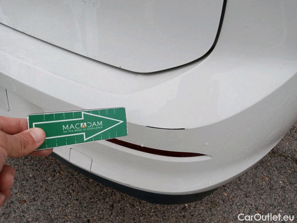  Volkswagen  Golf  VOLKSWAGEN / 2020 / 5P / berlina con portón 2.0 TDI 85kW (115CV) #9