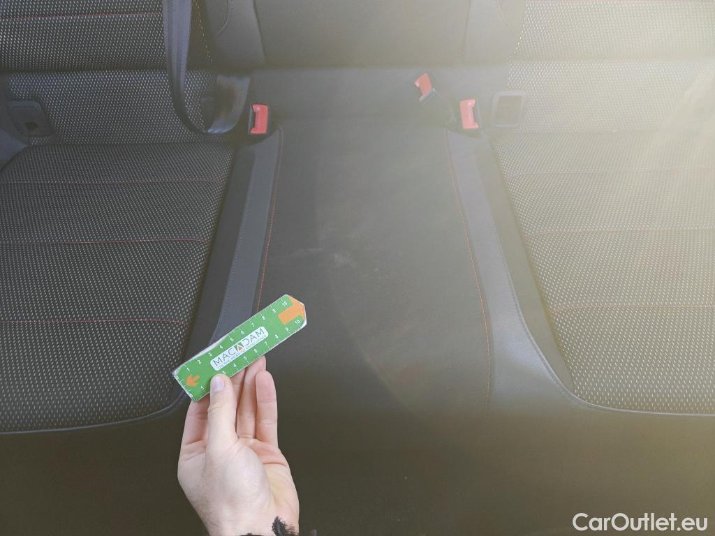  Volkswagen  T-ROC VOLKSWAGEN  / 2017 / 5P / todoterreno Sport 2.0 TDI 110kW (150CV) DSG #43