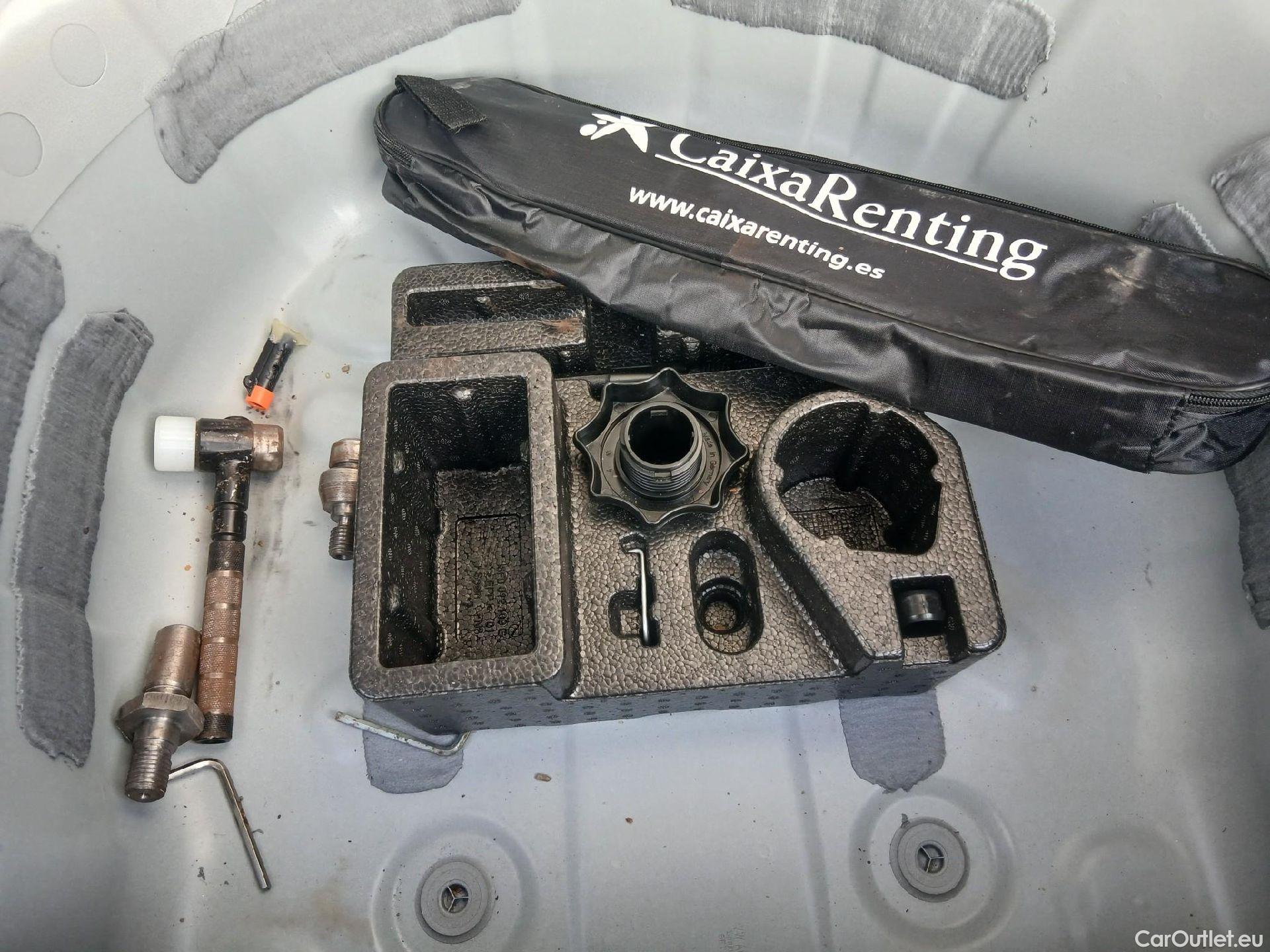  Seat  Arona SEAT  / 2017 / 5P / todoterreno 1.0 TSI 81kW (110CV) Style Plus (AC) #2