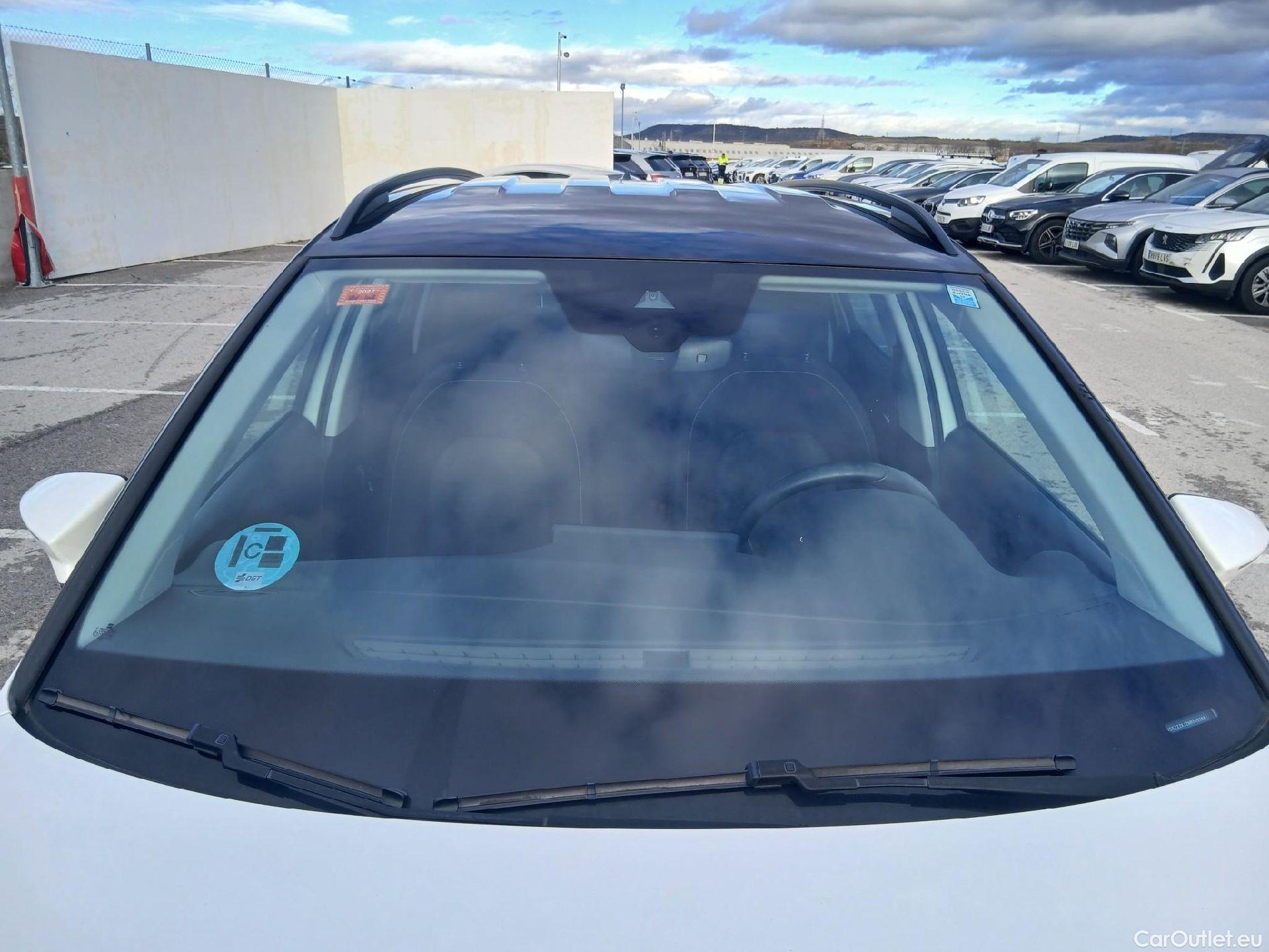  Seat  Arona SEAT  / 2017 / 5P / todoterreno 1.0 TSI 81kW (110CV) Style Plus (AC) #3