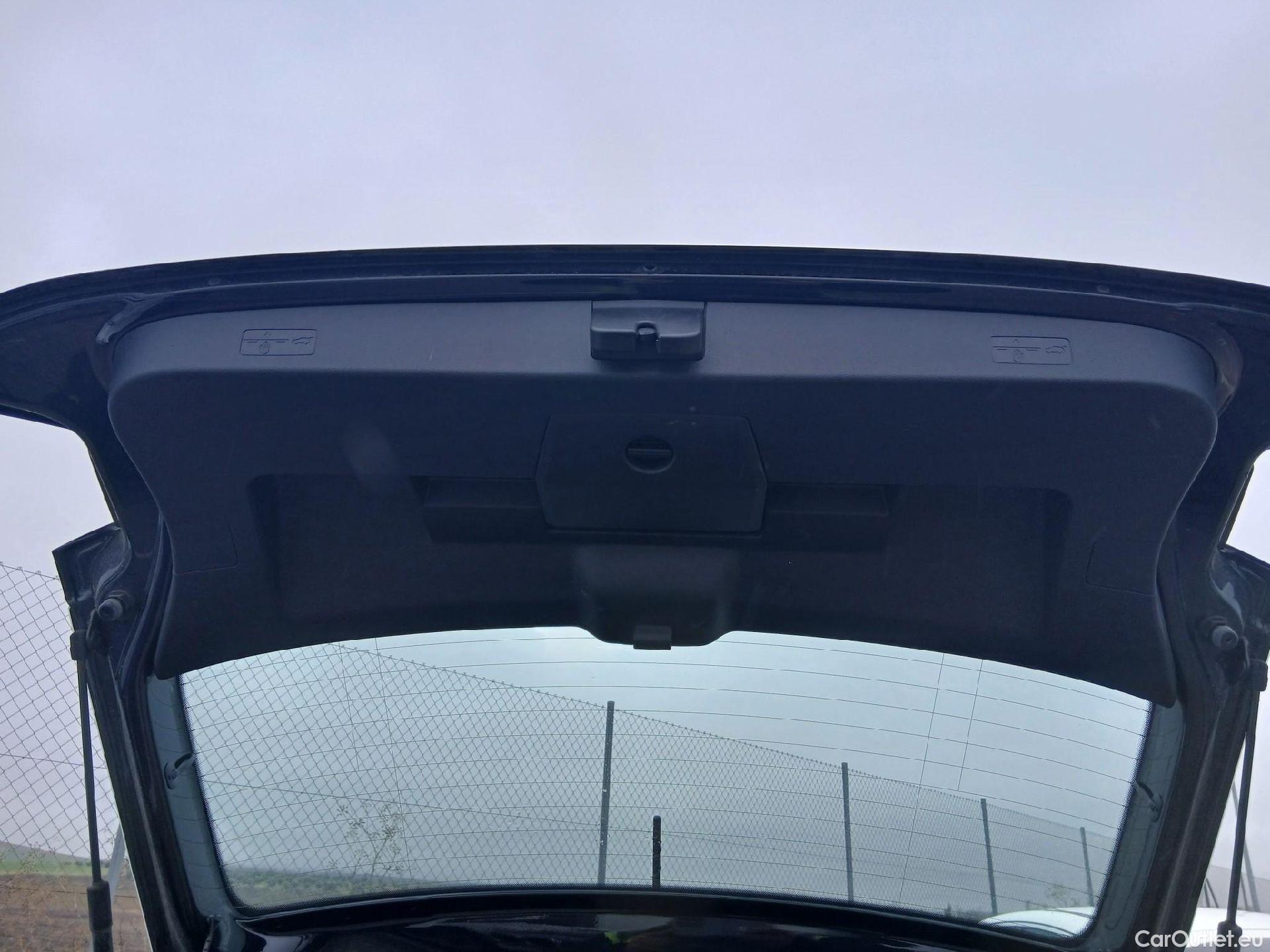  Volkswagen  Polo VOLKSWAGEN  / 2021 / 5P / berlina con portón Life 1.0 TSI 81kW (110CV) DSG #28