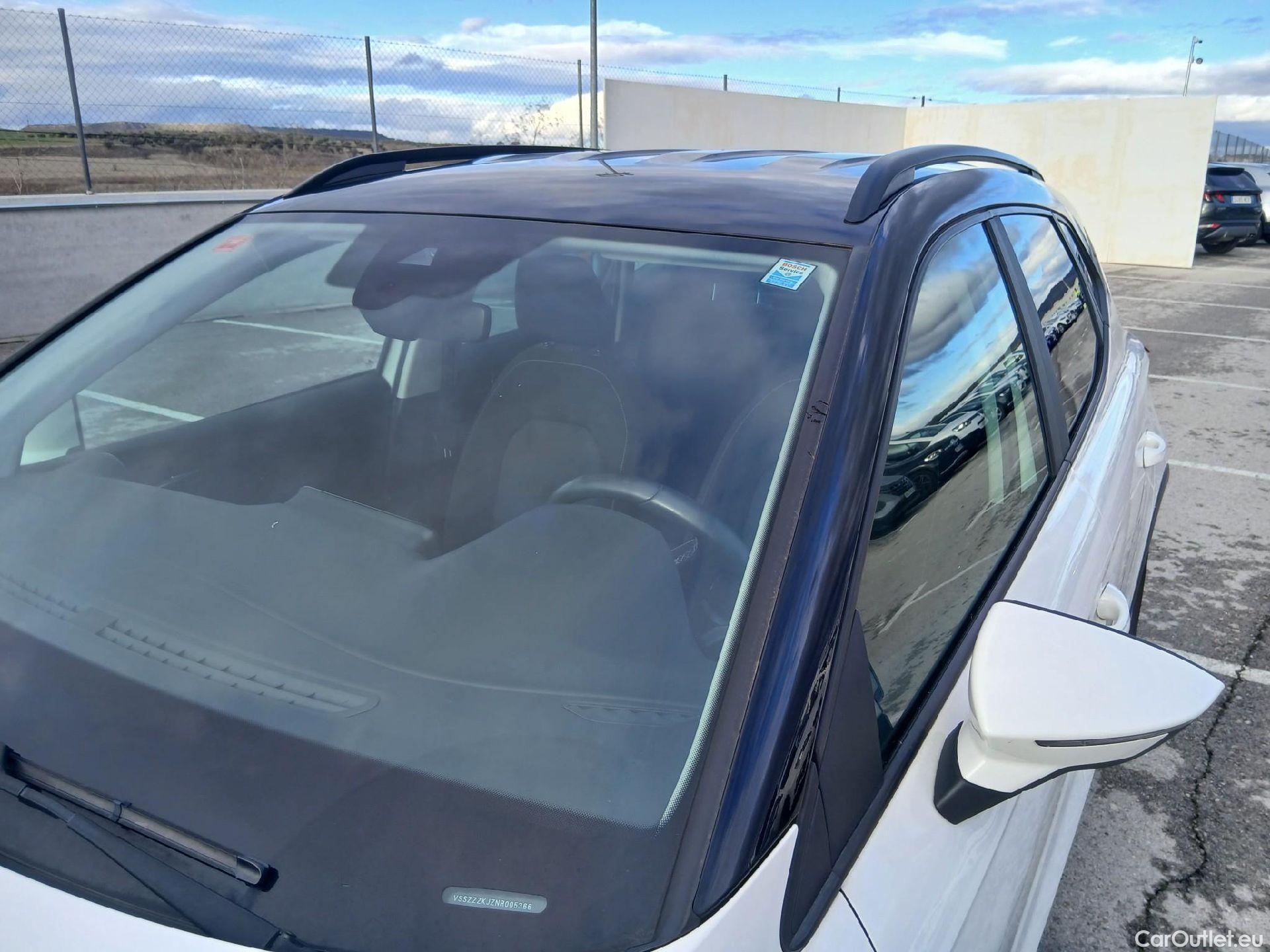  Seat  Arona SEAT  / 2017 / 5P / todoterreno 1.0 TSI 81kW (110CV) Style Plus (AC) #4