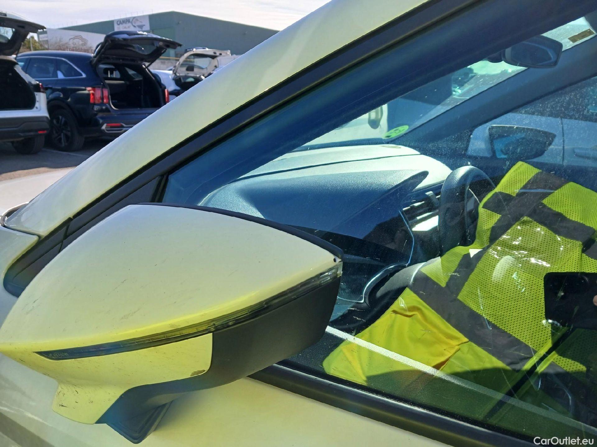  Seat  Arona SEAT  / 2017 / 5P / todoterreno 1.0 TSI 70kW (95CV) Style Ecomotive #4