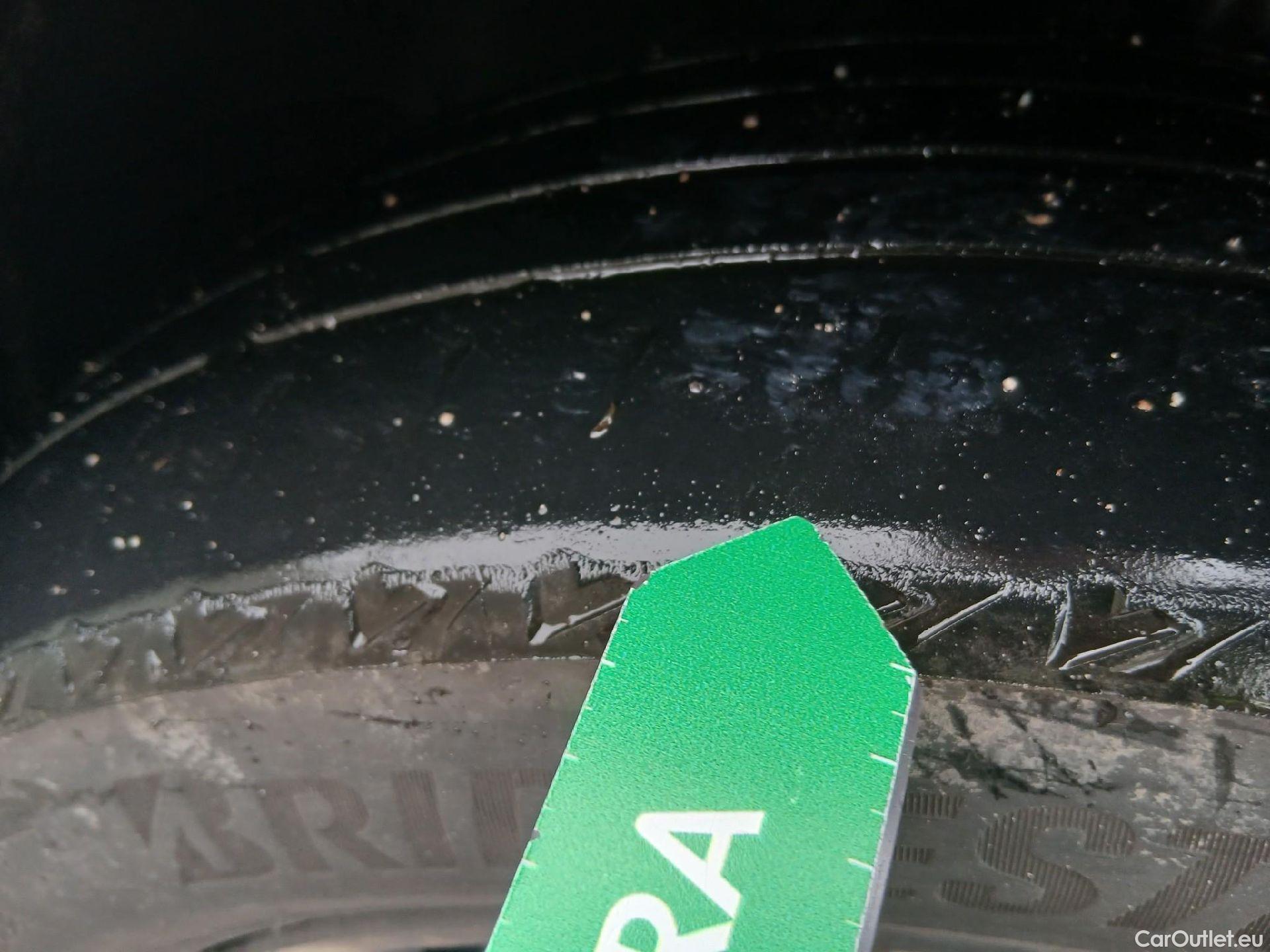  Volkswagen  Polo VOLKSWAGEN  / 2021 / 5P / berlina con portón Life 1.0 TSI 81kW (110CV) DSG #11