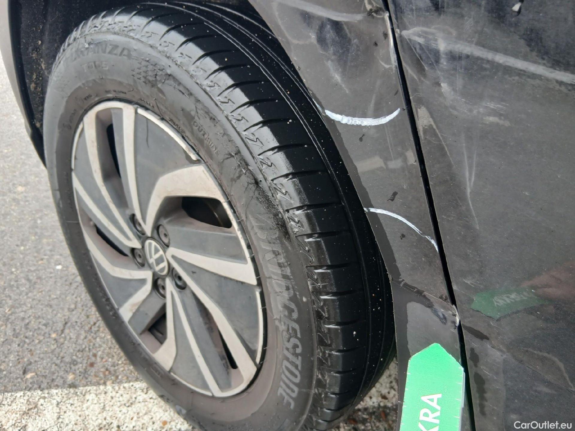  Volkswagen  Polo VOLKSWAGEN  / 2021 / 5P / berlina con portón Life 1.0 TSI 81kW (110CV) DSG #33