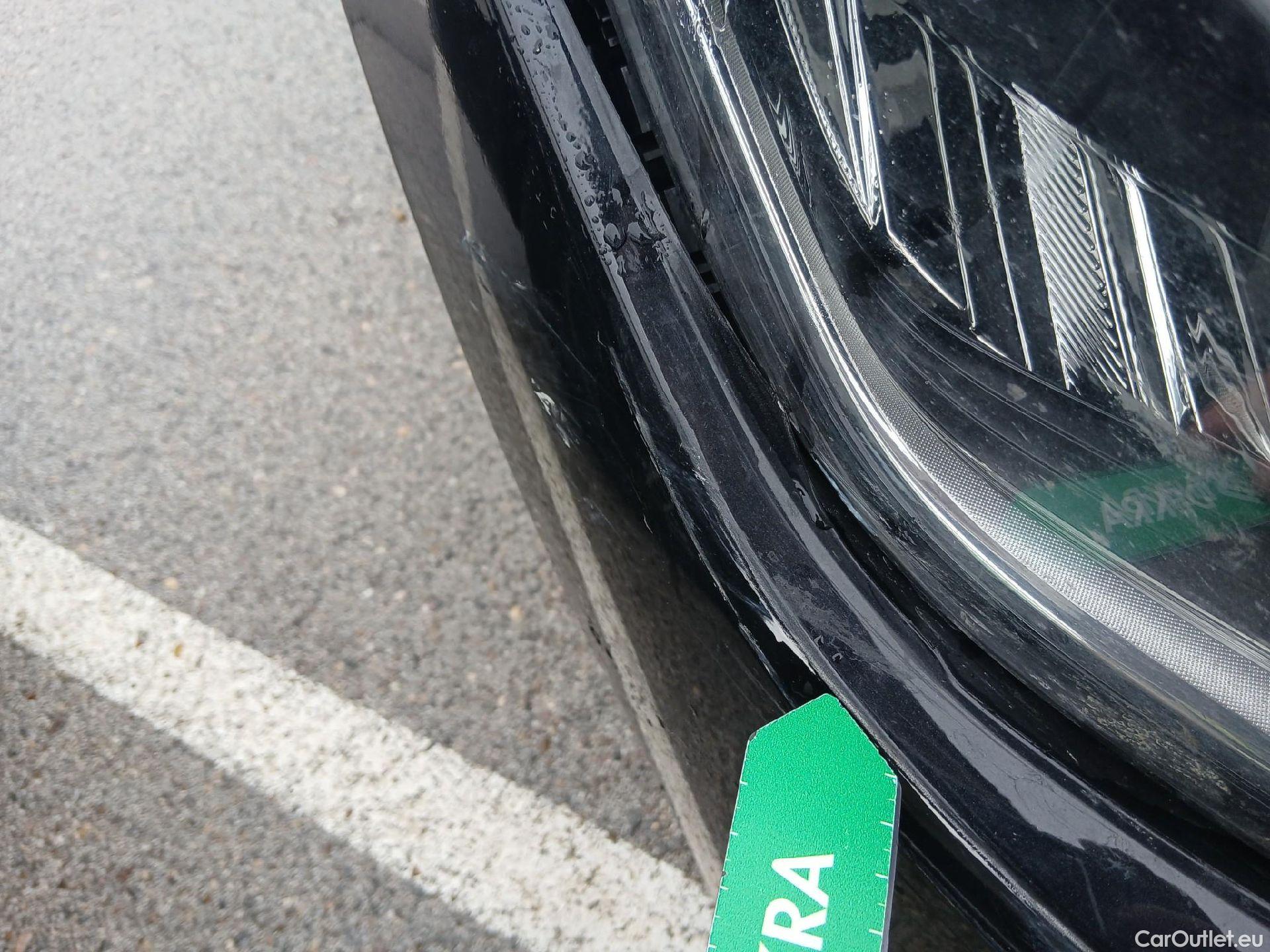  Volkswagen  Polo VOLKSWAGEN  / 2021 / 5P / berlina con portón Life 1.0 TSI 81kW (110CV) DSG #2