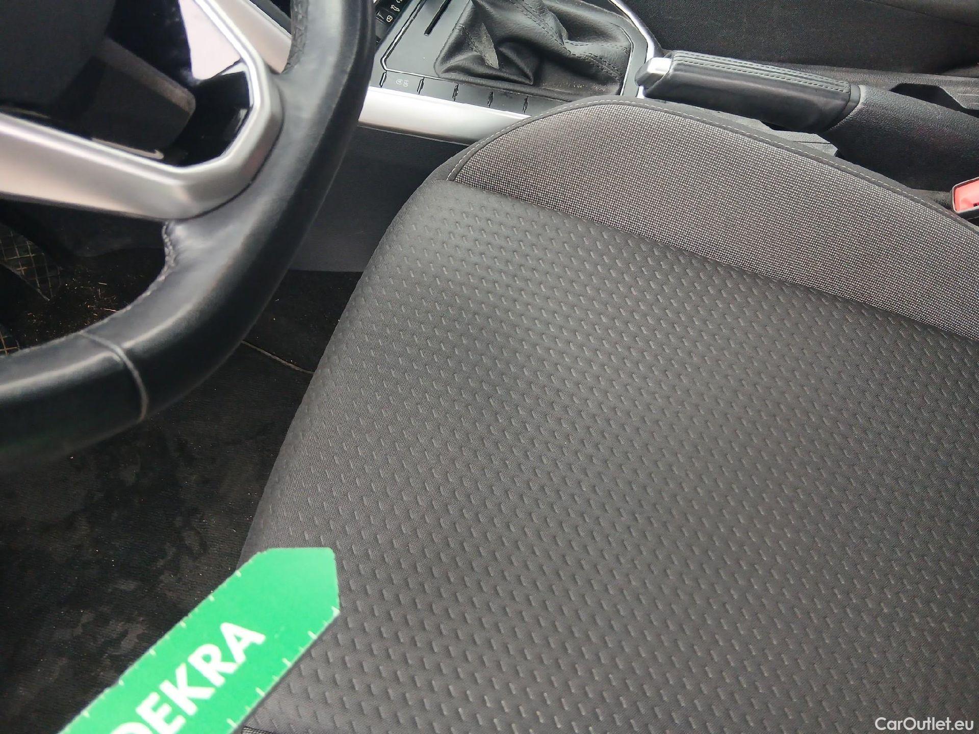  Volkswagen  Polo VOLKSWAGEN  / 2021 / 5P / berlina con portón Life 1.0 TSI 81kW (110CV) DSG #17