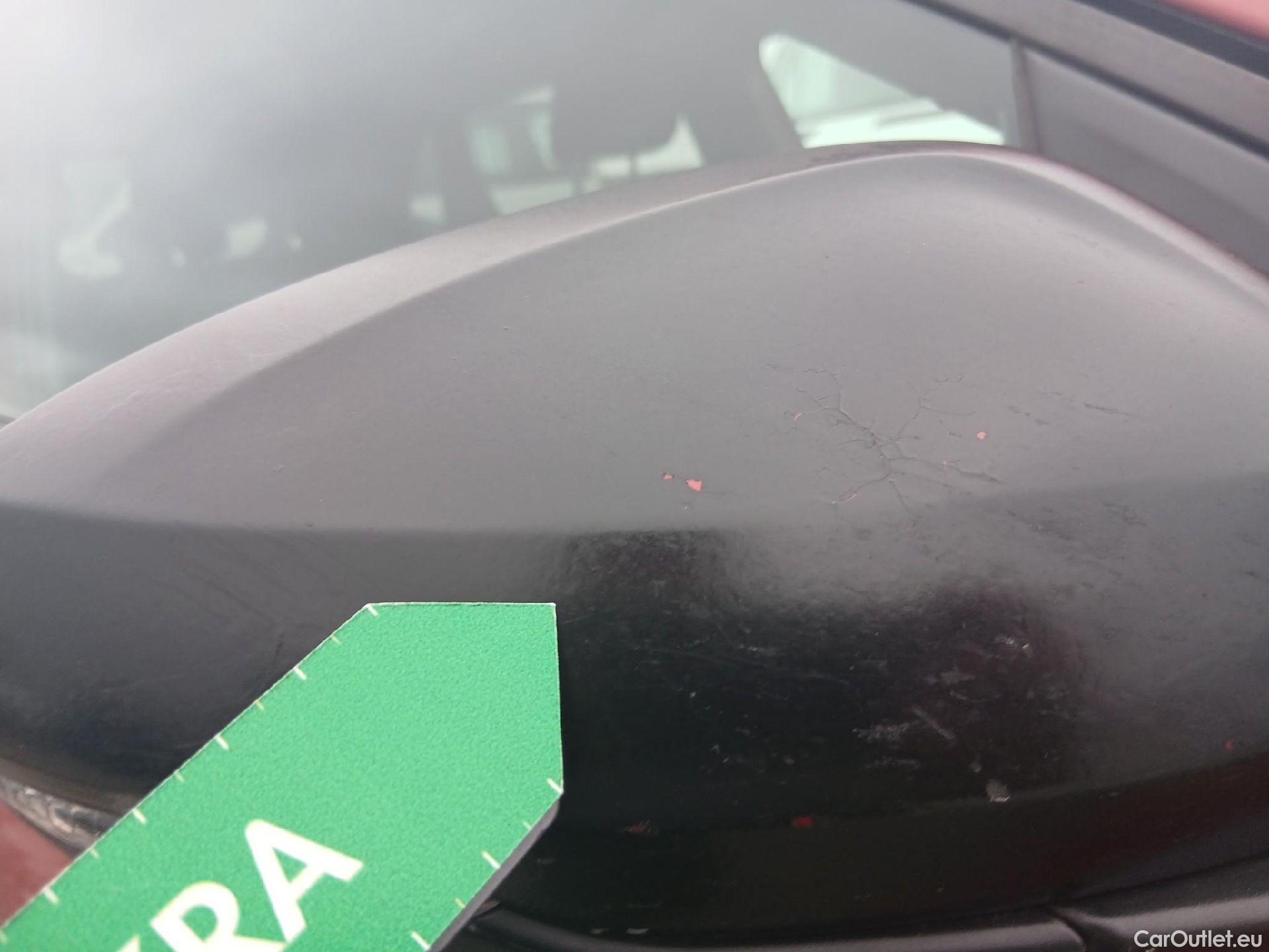  Volkswagen  Polo VOLKSWAGEN  / 2021 / 5P / berlina con portón R-Line 1.0 TSI 81kW (110CV) DSG #40