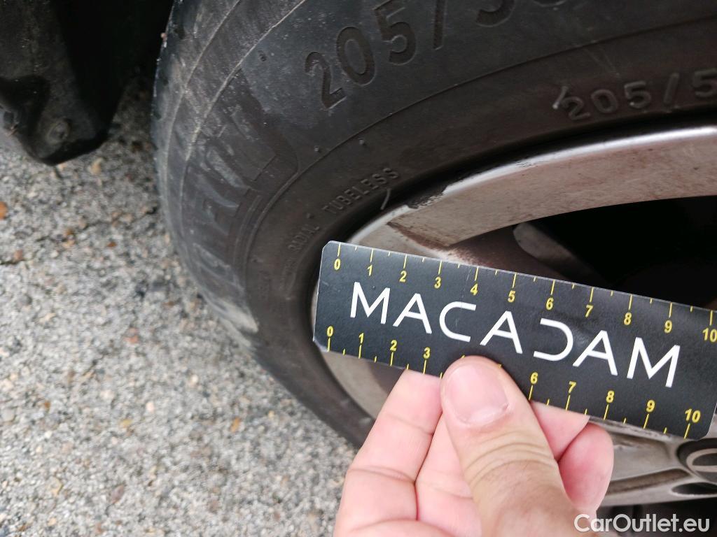  Volkswagen  Golf  VOLKSWAGEN / 2020 / 5P / berlina con portón Life 1.0 TSI 81kW (110CV) #32