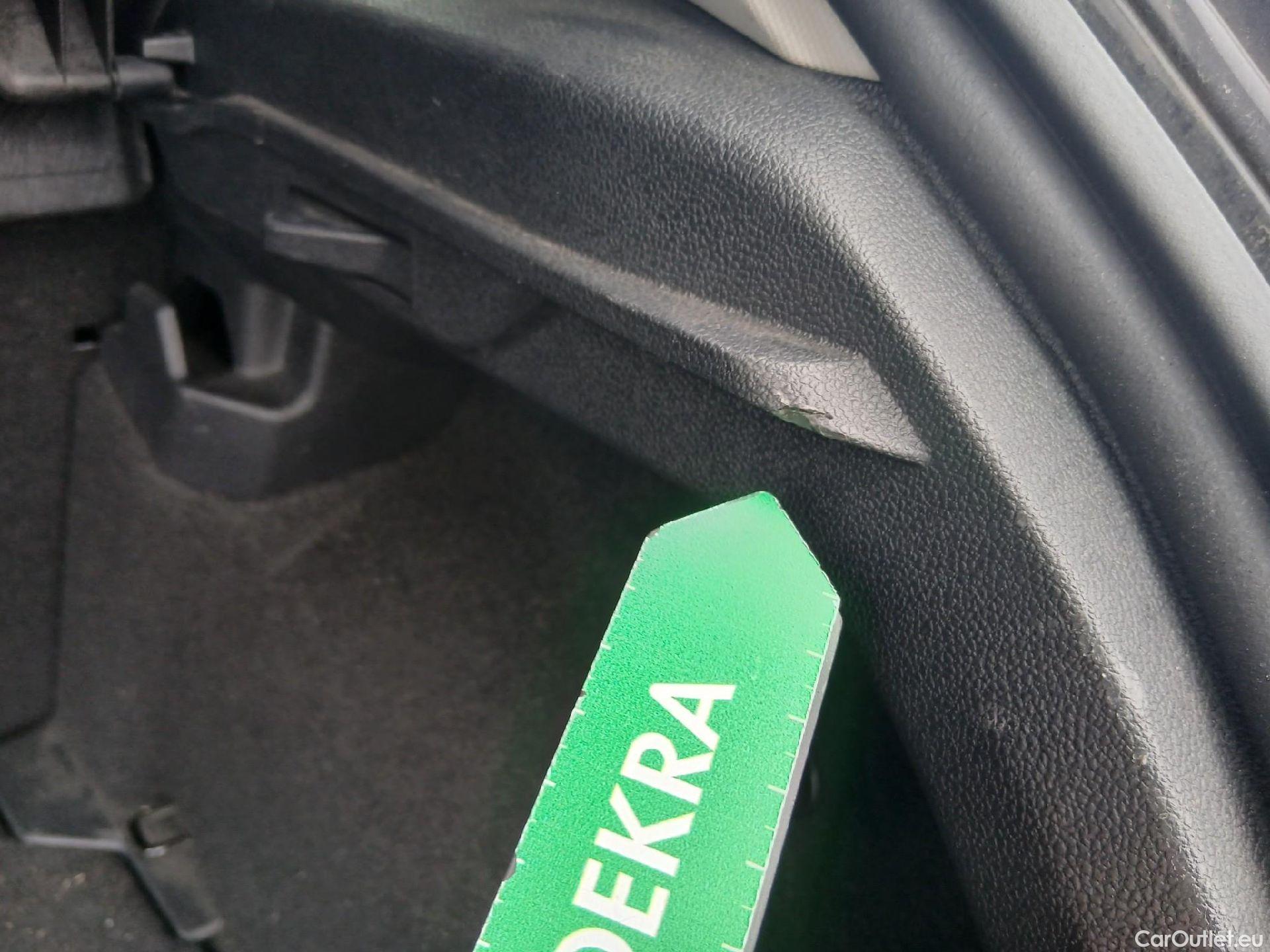  Volkswagen  Polo VOLKSWAGEN  / 2021 / 5P / berlina con portón Life 1.0 TSI 81kW (110CV) DSG #31