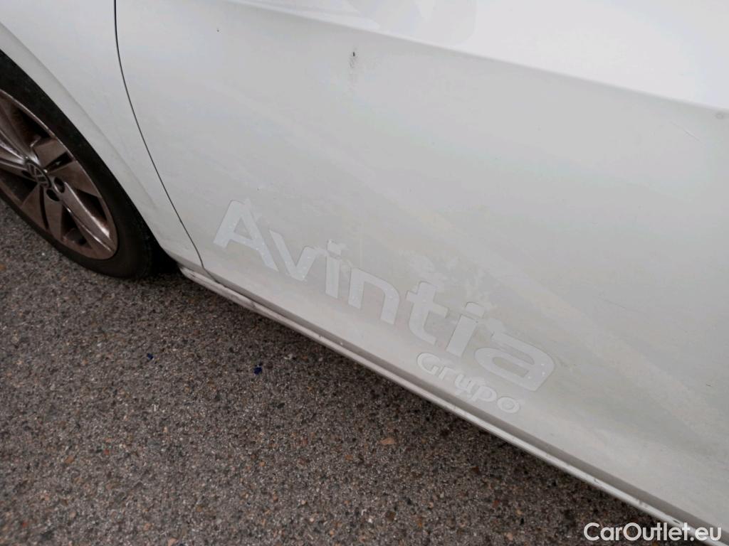  Volkswagen  Golf  VOLKSWAGEN / 2020 / 5P / berlina con portón 2.0 TDI 85kW (115CV) #5