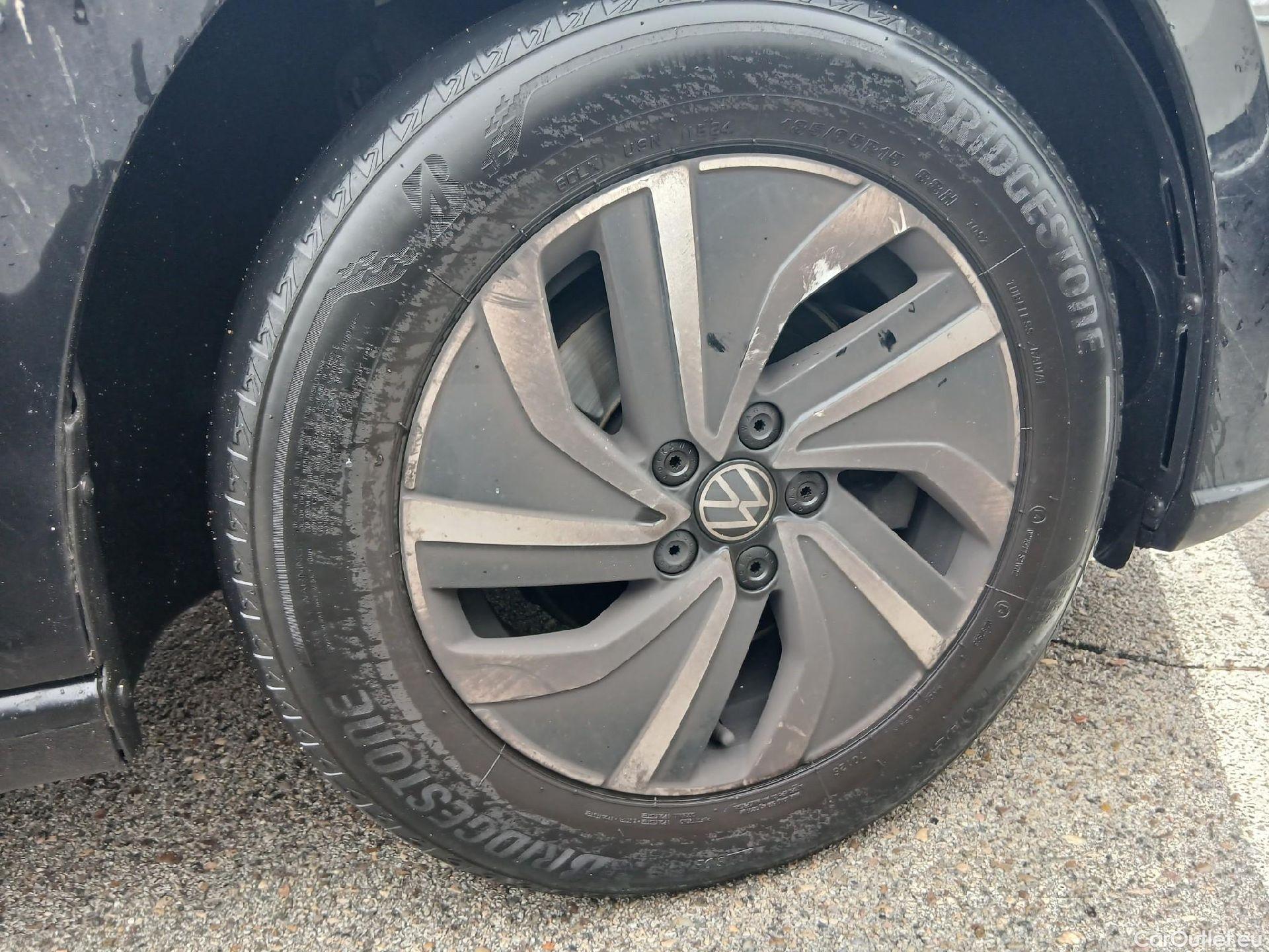  Volkswagen  Polo VOLKSWAGEN  / 2021 / 5P / berlina con portón Life 1.0 TSI 81kW (110CV) DSG #42