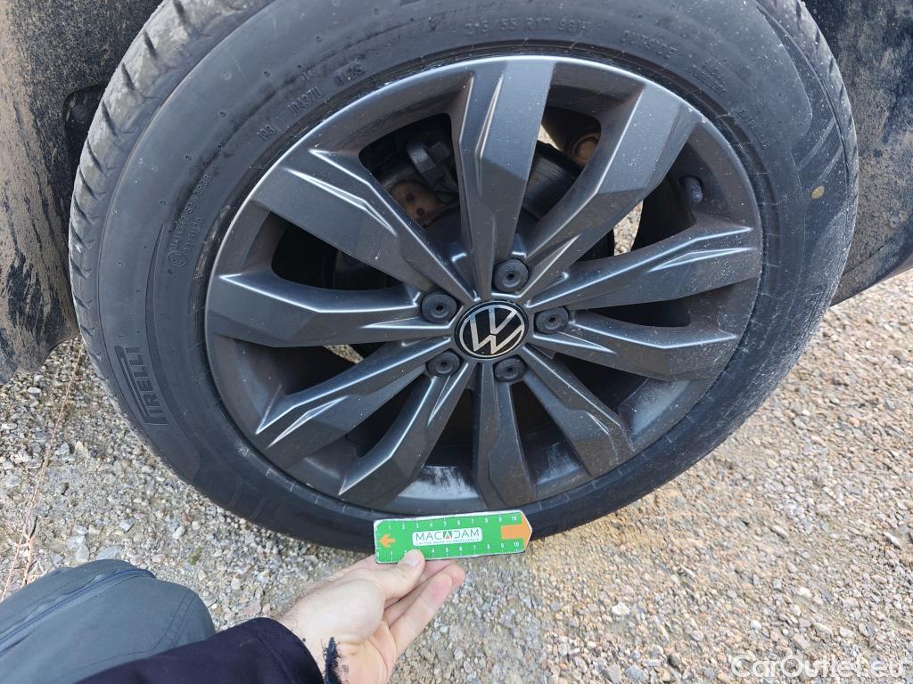  Volkswagen  T-ROC VOLKSWAGEN  / 2017 / 5P / todoterreno Sport 2.0 TDI 110kW (150CV) DSG #62