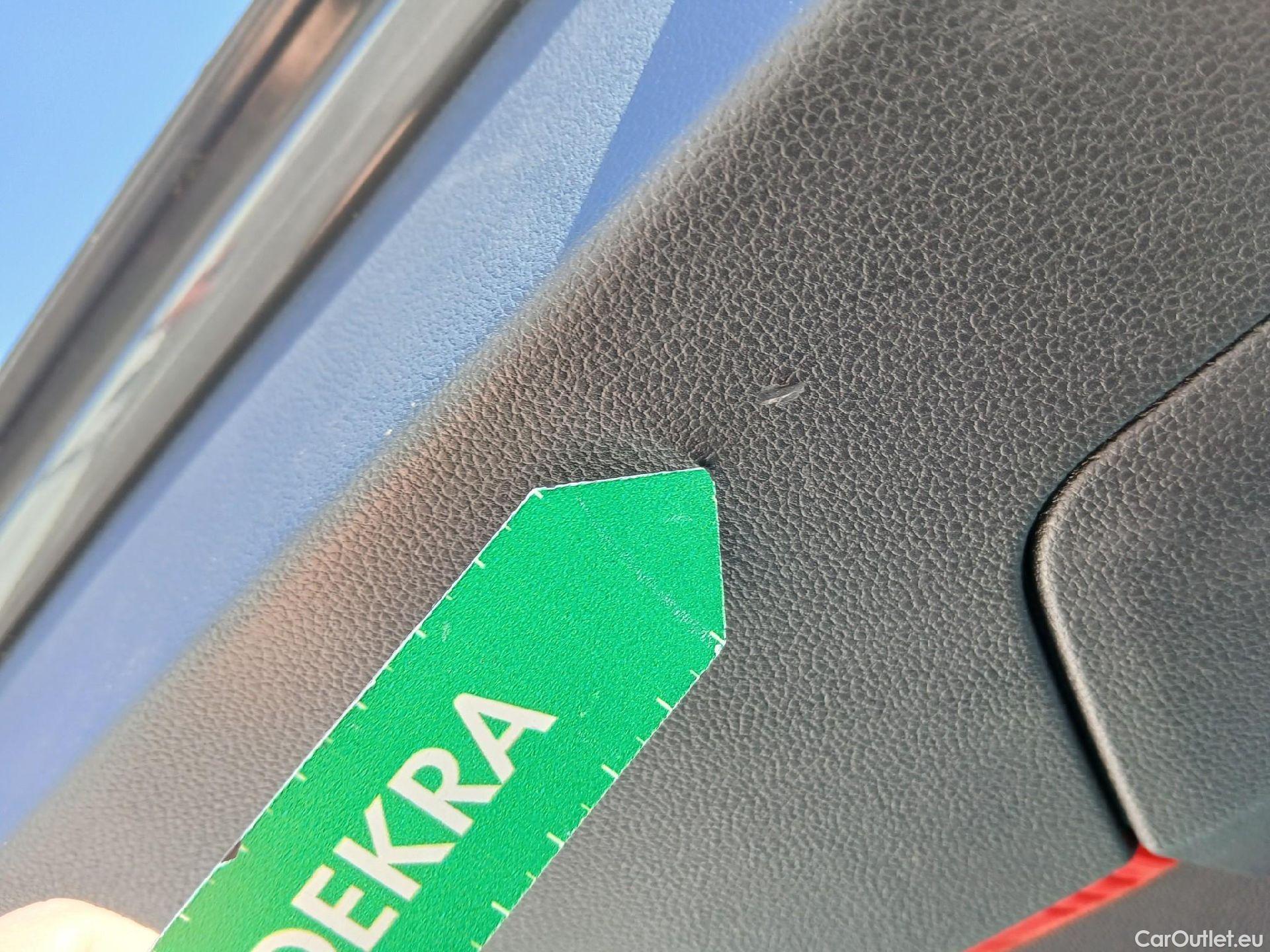  Volkswagen  Tiguan VOLKSWAGEN  / 2020 / 5P / todoterreno Life 1.5 TSI 110kW (150CV) #27