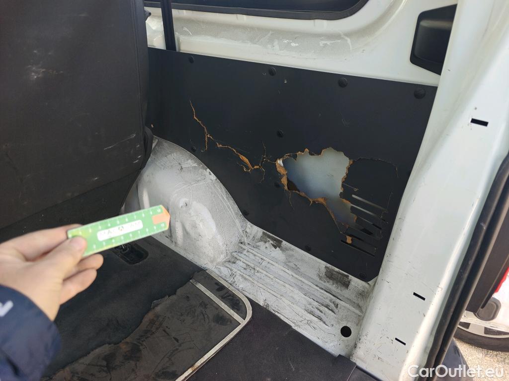  Citroen  Jumpy CITROEN  / 2016 / 4P / combi Talla M BlueHDi 88KW (120CV) 6v Confort #21