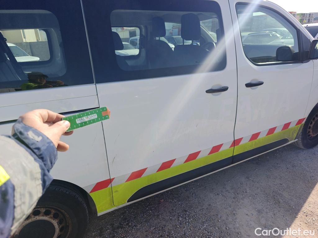  Citroen  Jumpy CITROEN  / 2016 / 4P / combi Talla M BlueHDi 88KW (120CV) 6v Confort #45