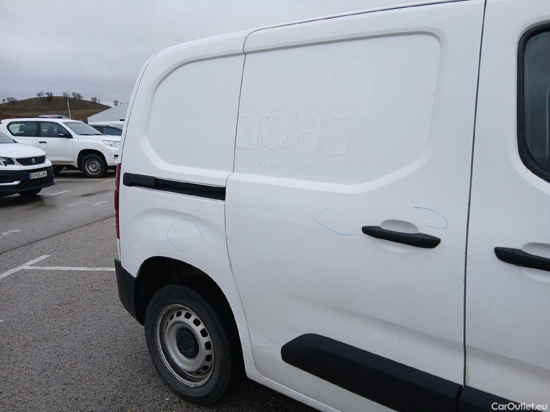  Citroen  Berlingo CITROEN  / 2018 / 3P / furgón derivado de turismo Talla M BlueHDi 73kW CONTROL #39