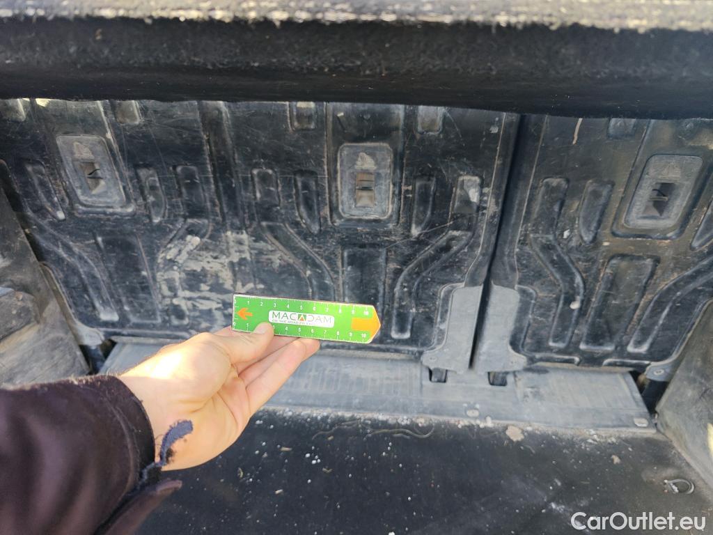  Citroen  Berlingo CITROEN  / 2018 / 5P / combi Talla M BlueHDi 100 S&S LIVE PACK (IND) #34