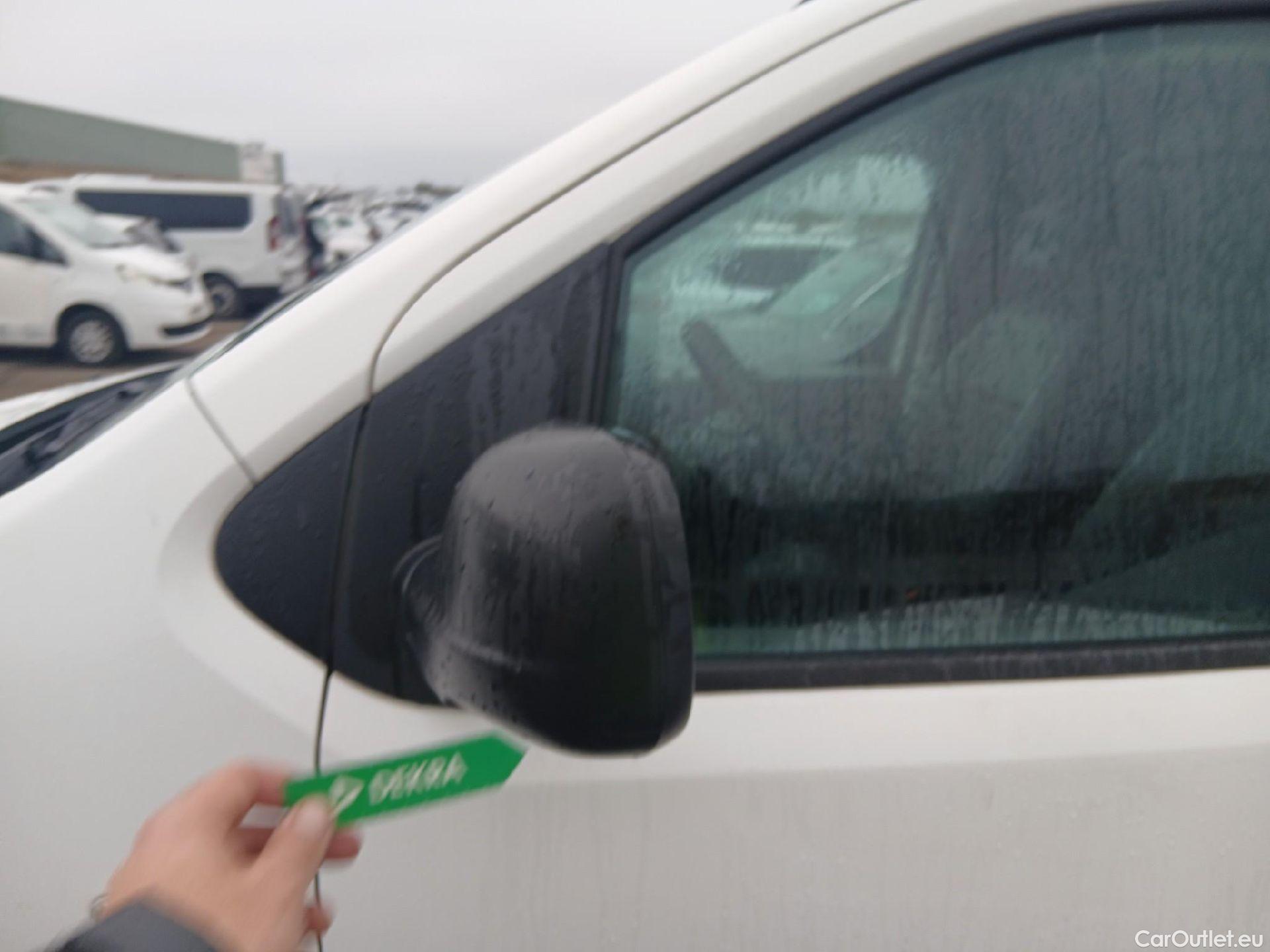  Peugeot  Expert PEUGEOT  / 2016 / 4P / furgón Furgón Pro 1.5 BlueHDi 120 S&S Standard #11