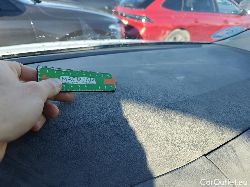  Citroen  Berlingo CITROEN  / 2018 / 5P / combi Talla M BlueHDi 100 S&S LIVE PACK (IND) #40