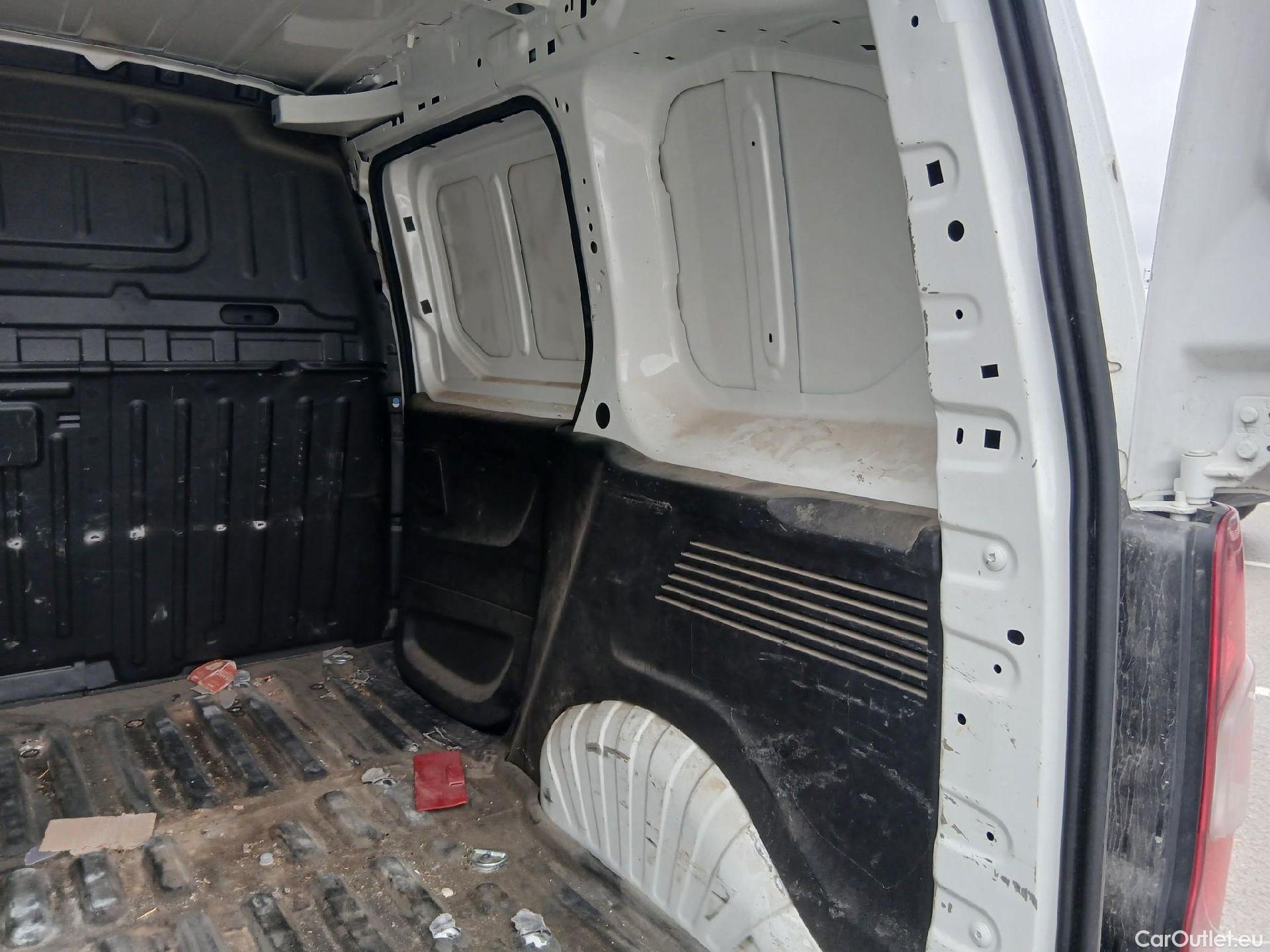  Citroen  Berlingo CITROEN  / 2018 / 3P / furgón derivado de turismo Talla M BlueHDi 73kW CONTROL #33