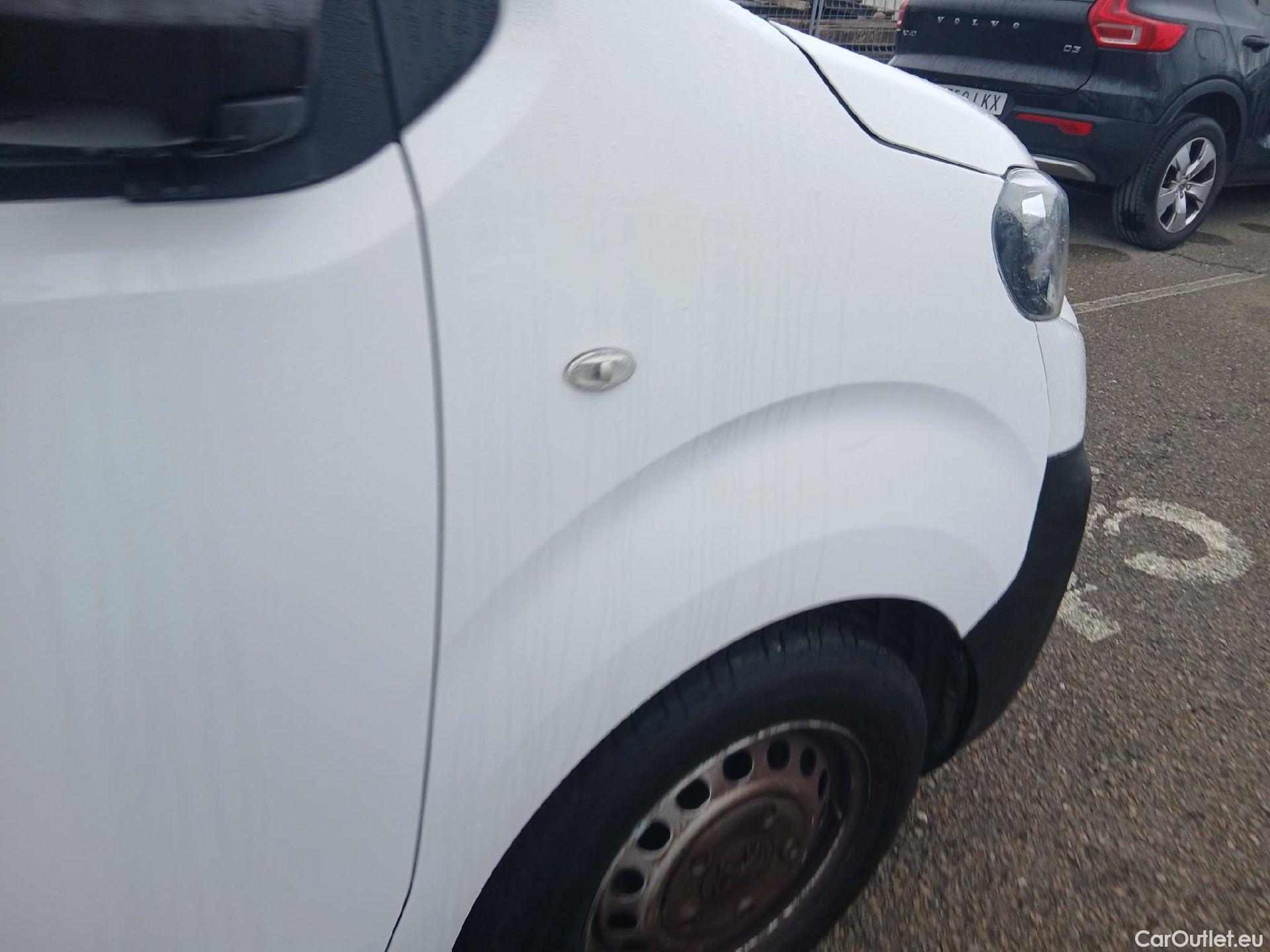  Peugeot  Expert PEUGEOT  / 2016 / 4P / furgón Furgón Pro 1.5 BlueHDi 120 S&S Standard #28