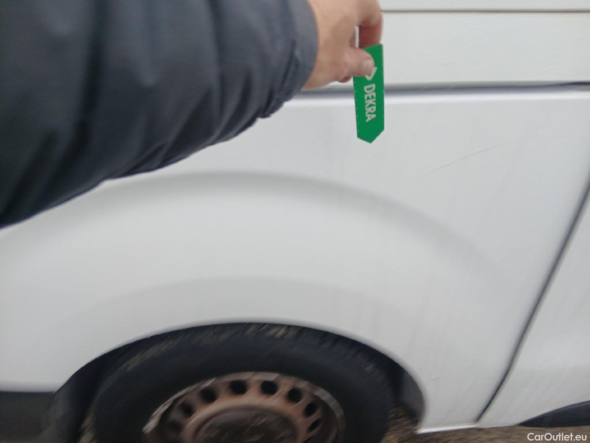  Peugeot  Expert PEUGEOT  / 2016 / 4P / furgón Furgón Pro 1.5 BlueHDi 120 S&S Standard #21