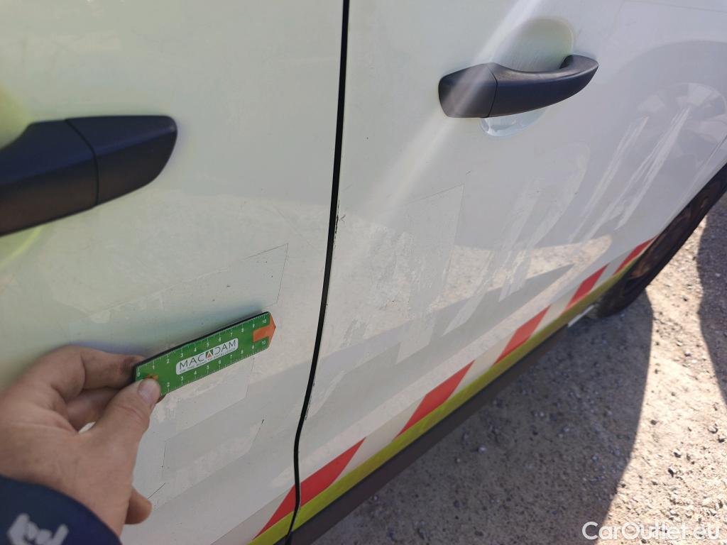  Citroen  Jumpy CITROEN  / 2016 / 4P / combi Talla M BlueHDi 88KW (120CV) 6v Confort #37