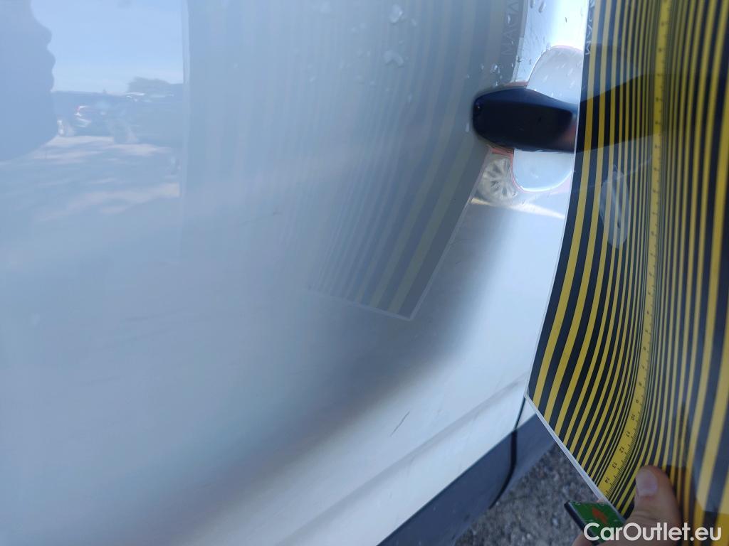  Citroen  Berlingo CITROEN  / 2018 / 5P / combi Talla M BlueHDi 100 S&S LIVE PACK (IND) #17