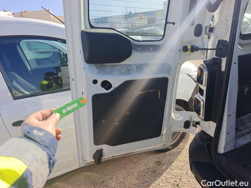  Citroen  Jumpy CITROEN  / 2016 / 4P / combi Talla M BlueHDi 88KW (120CV) 6v Confort #23