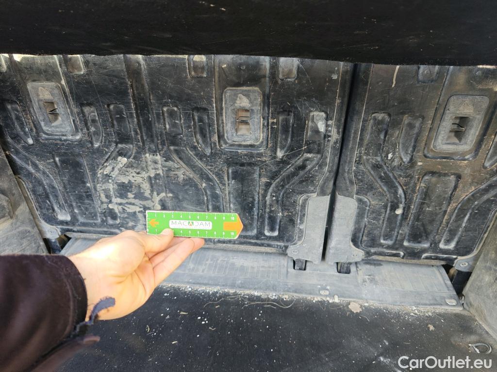  Citroen  Berlingo CITROEN  / 2018 / 5P / combi Talla M BlueHDi 100 S&S LIVE PACK (IND) #35