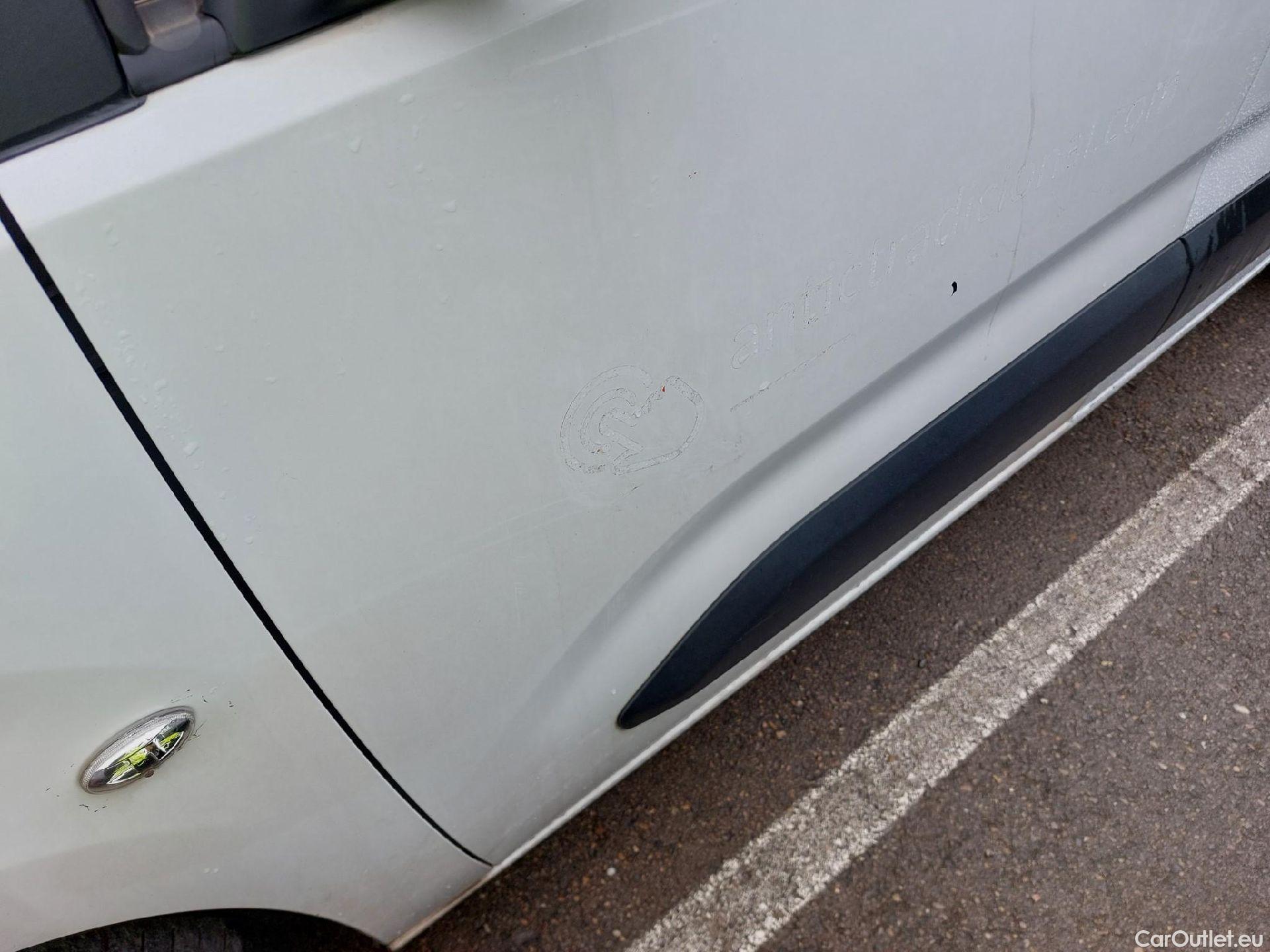  Citroen  Berlingo CITROEN  / 2018 / 4P / combi Talla M BlueHDi 100 S&S LIVE (IND) #5