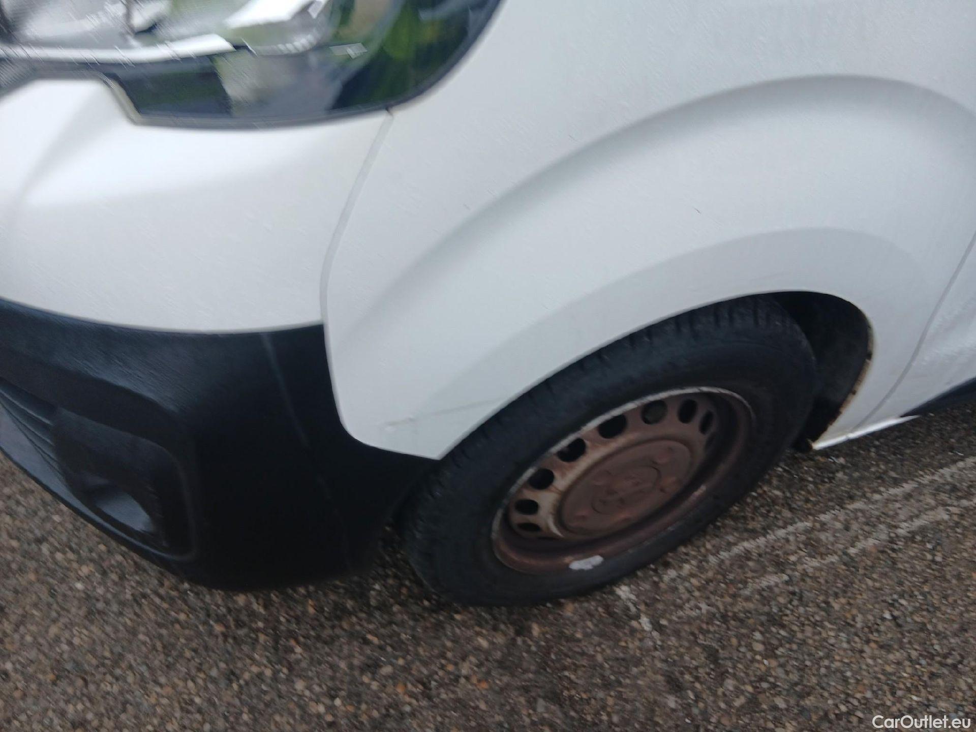  Peugeot  Expert PEUGEOT  / 2016 / 4P / furgón Furgón Pro 1.5 BlueHDi 120 S&S Standard #7