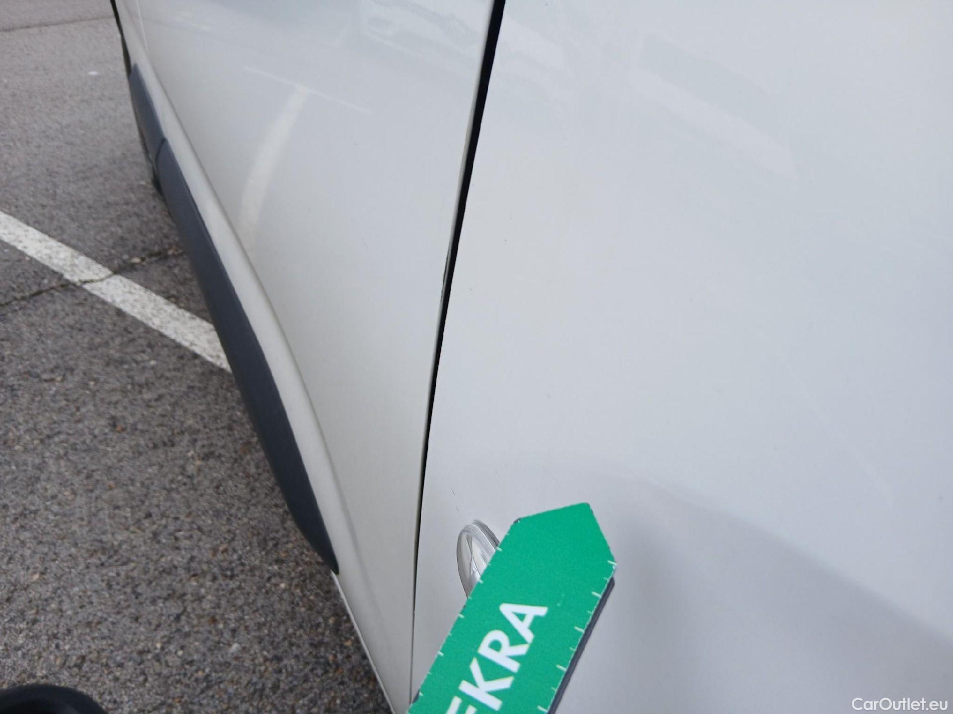  Citroen  Berlingo CITROEN  / 2018 / 3P / furgón derivado de turismo Talla M BlueHDi 73kW CONTROL #48