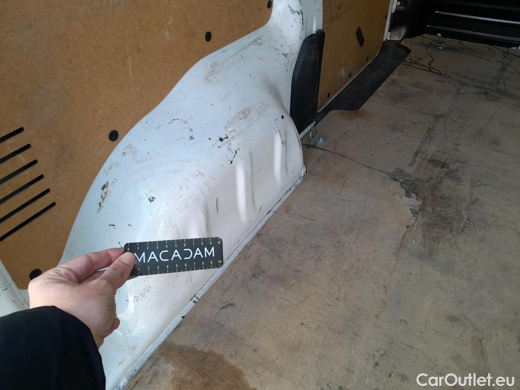  Peugeot  Expert PEUGEOT  / 2016 / 4P / furgón Furgón Pro BlueHDi 90KW (120) Standard #21