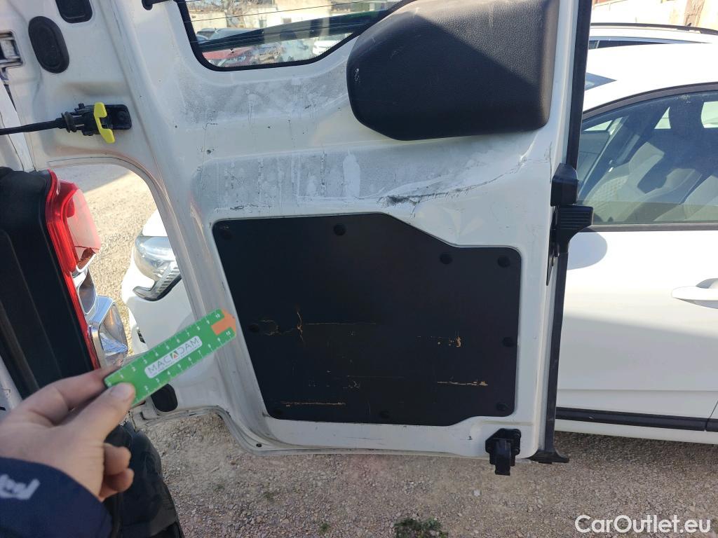  Citroen  Jumpy CITROEN  / 2016 / 4P / combi Talla M BlueHDi 88KW (120CV) 6v Confort #24