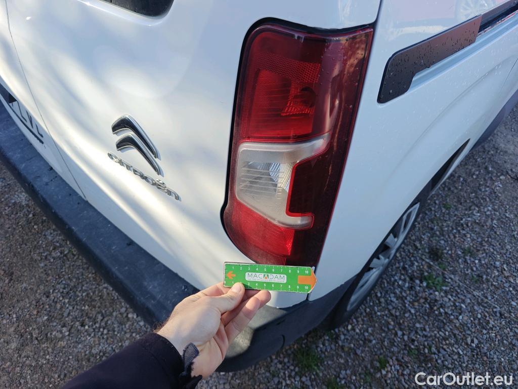  Citroen  Berlingo CITROEN  / 2018 / 5P / combi Talla M BlueHDi 100 S&S LIVE PACK (IND) #65